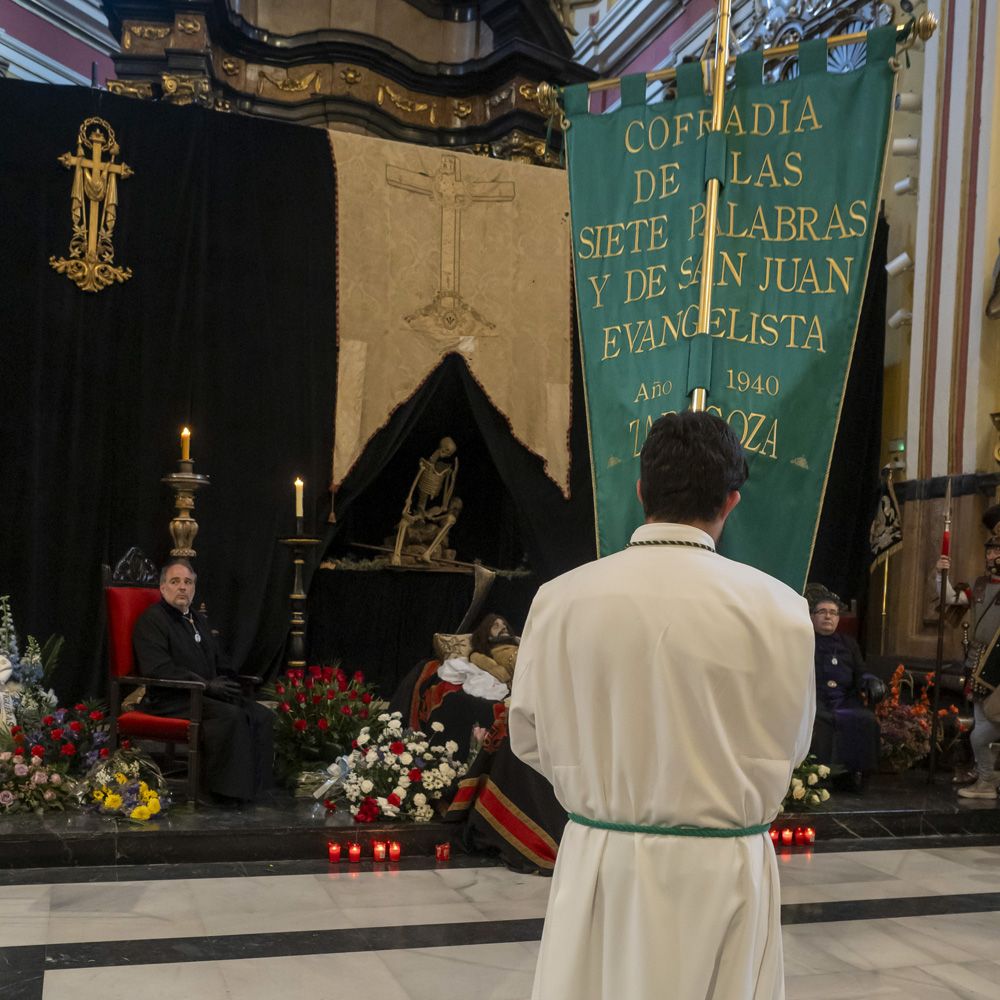 Especial Semana Santa 2024: Acto del Sepulcro (fotografía de Alberto Olmo)